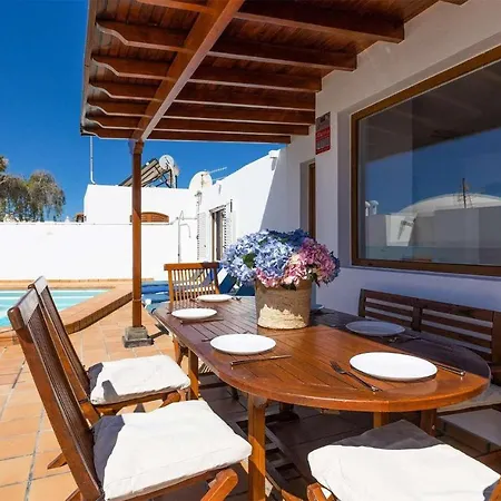 Haria 펜션 *